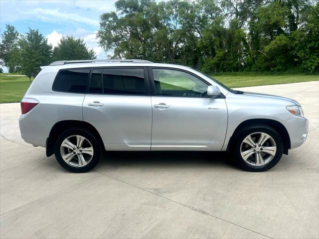 used 2008 Toyota Highlander car, priced at $9,900