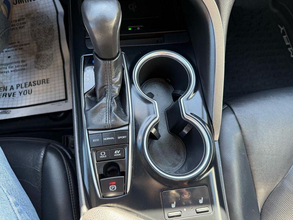 used 2019 Toyota Camry Hybrid car, priced at $13,900