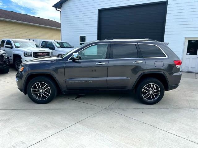 used 2017 Jeep Grand Cherokee car, priced at $12,900