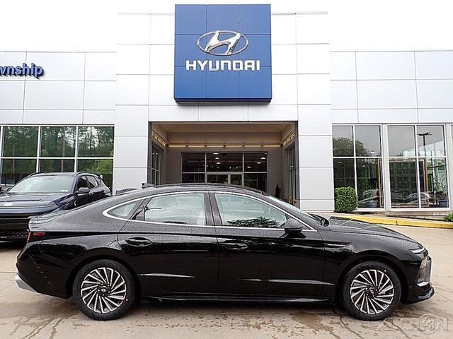 new 2024 Hyundai Sonata Hybrid car, priced at $31,921