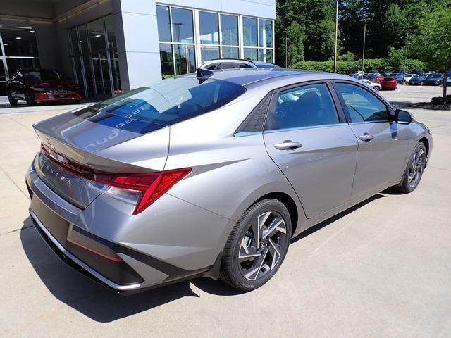 new 2024 Hyundai Elantra car, priced at $24,879