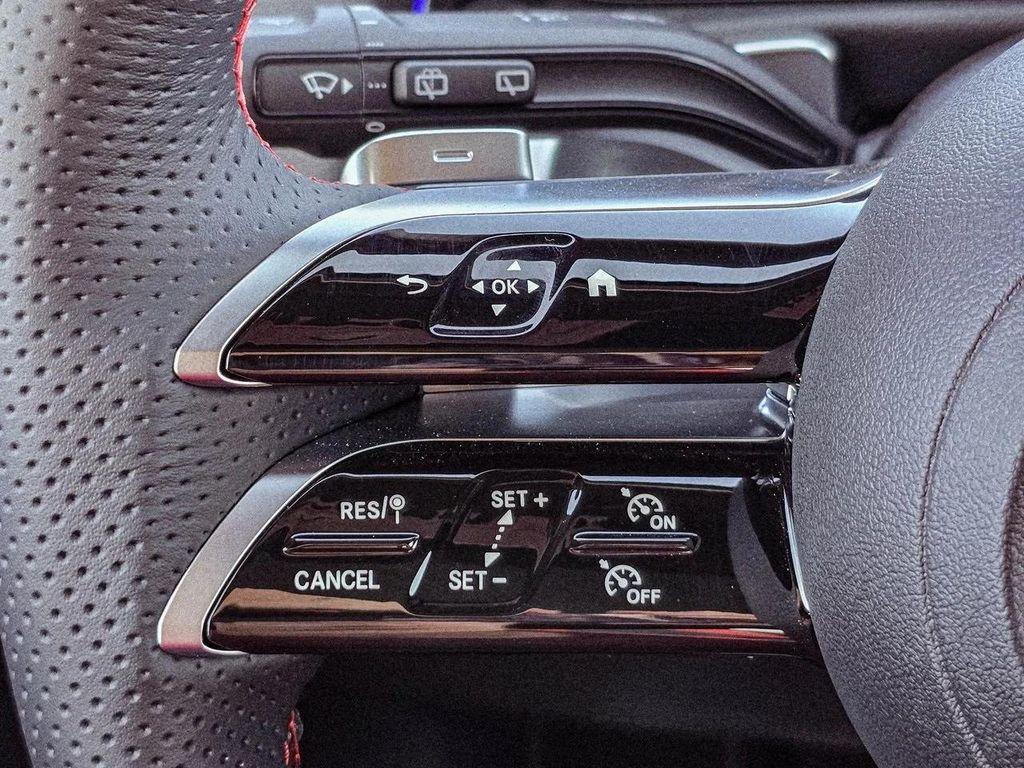 new 2025 Mercedes-Benz GLB 250 car, priced at $56,335