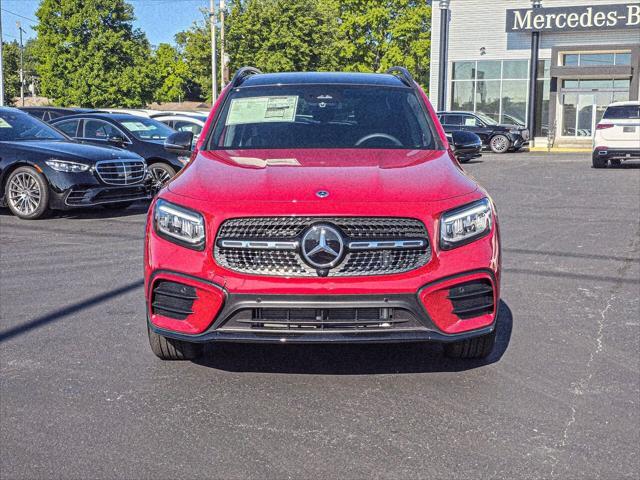 new 2025 Mercedes-Benz GLB 250 car, priced at $56,335