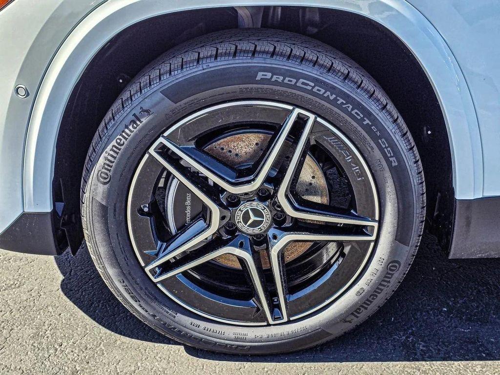 new 2025 Mercedes-Benz GLA 250 car, priced at $44,250