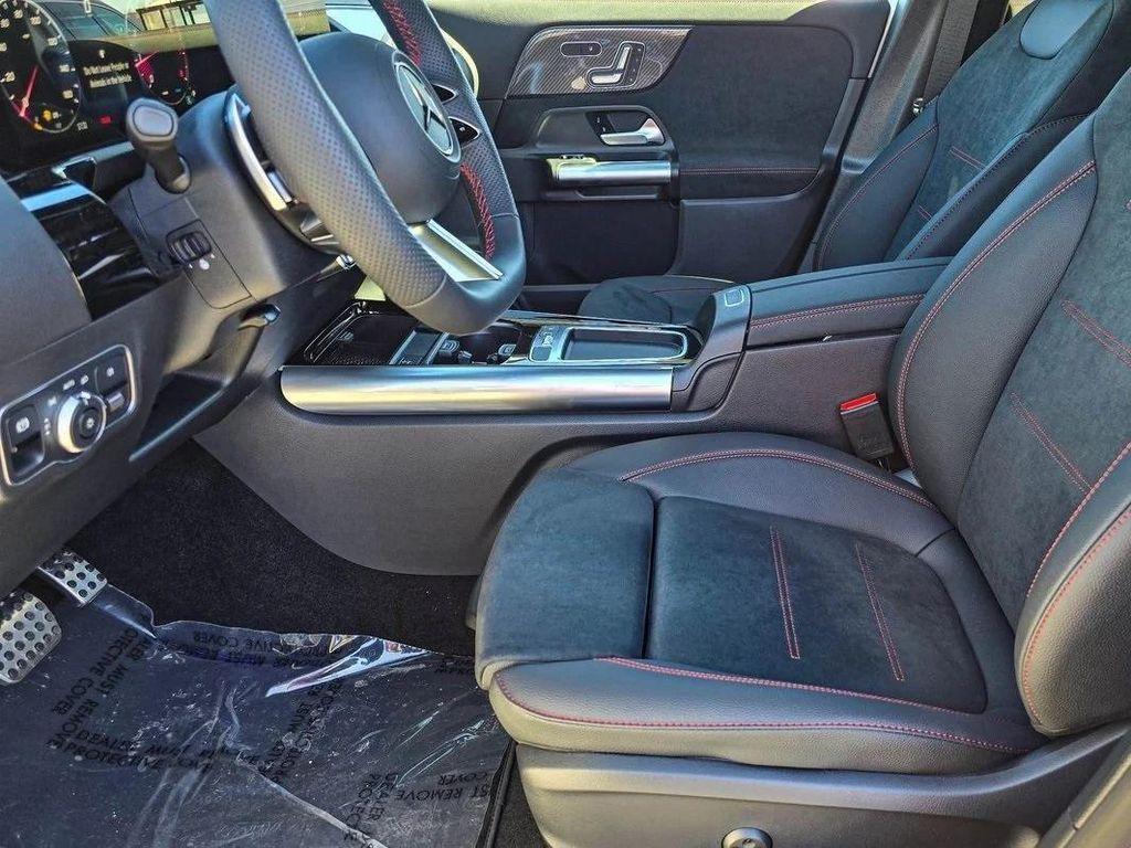 new 2025 Mercedes-Benz GLA 250 car, priced at $44,250