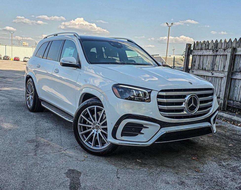 new 2025 Mercedes-Benz GLS 580 car, priced at $117,645