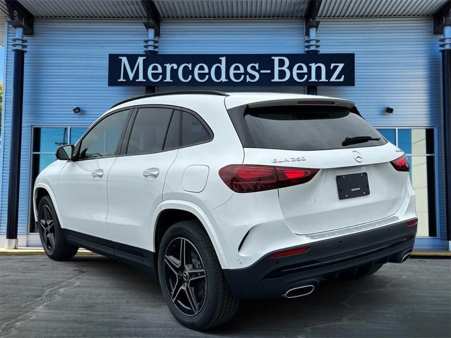 new 2024 Mercedes-Benz GLA 250 car, priced at $51,305