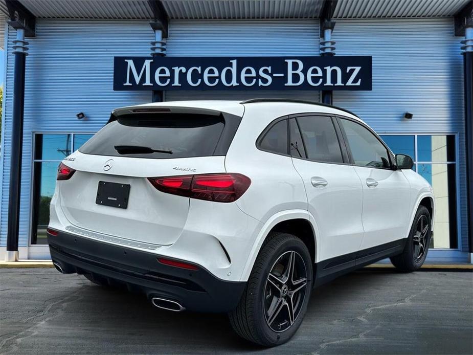 new 2024 Mercedes-Benz GLA 250 car, priced at $51,305