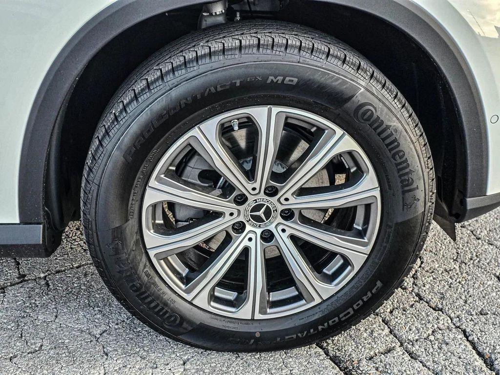 new 2025 Mercedes-Benz GLC 300 car, priced at $54,185