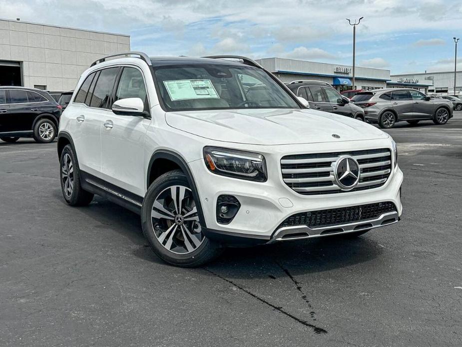 new 2024 Mercedes-Benz GLB 250 car, priced at $51,920
