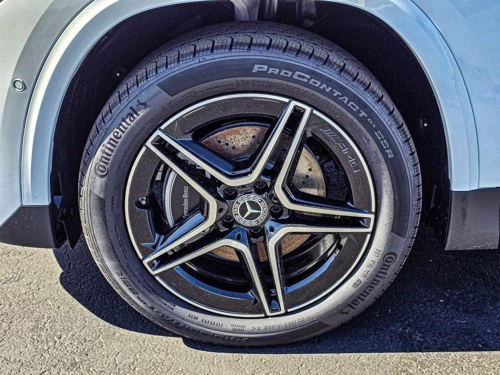 new 2025 Mercedes-Benz GLA 250 car, priced at $44,250