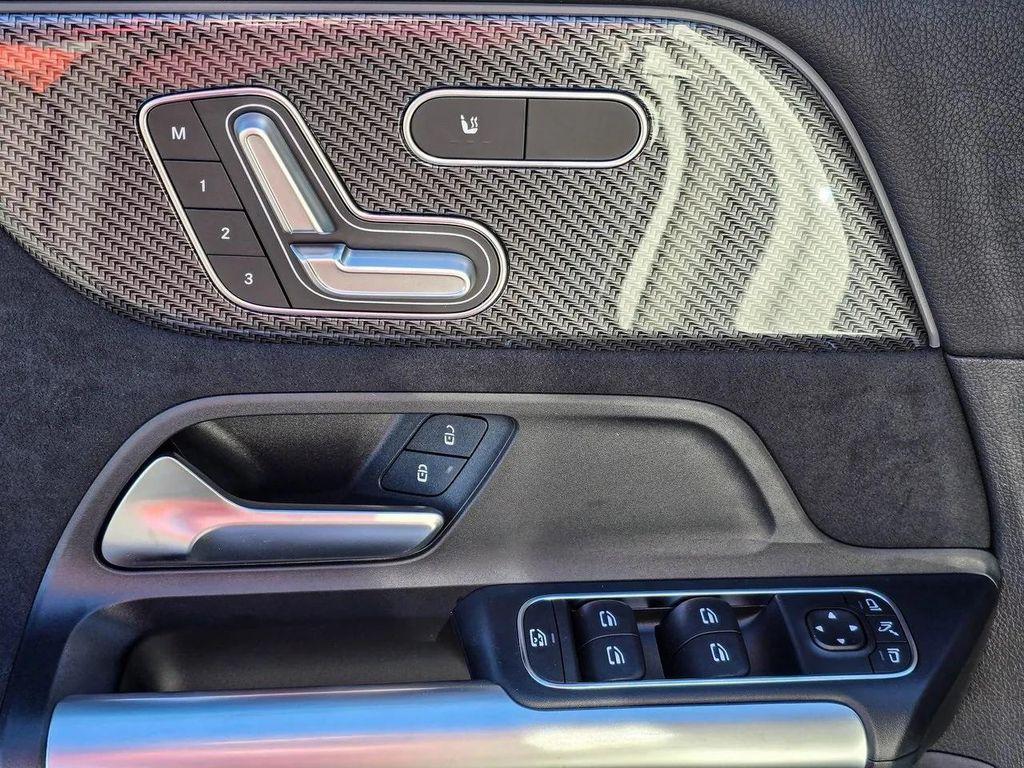 new 2025 Mercedes-Benz GLA 250 car, priced at $44,250