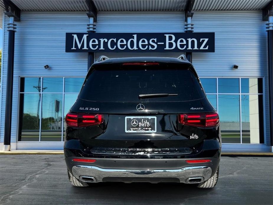 new 2024 Mercedes-Benz GLB 250 car, priced at $51,325