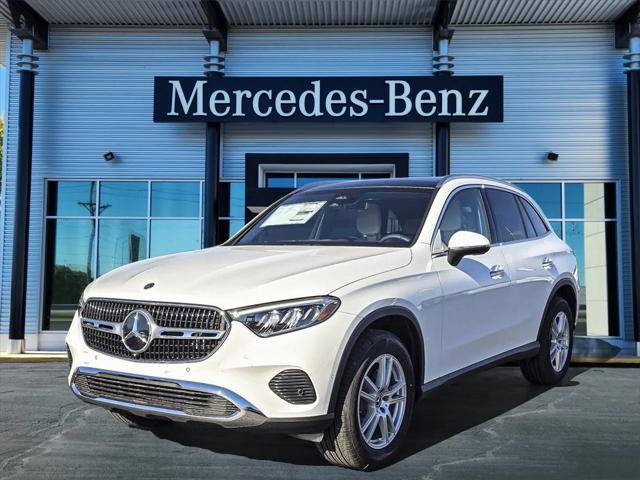 new 2025 Mercedes-Benz GLC 300 car, priced at $62,140