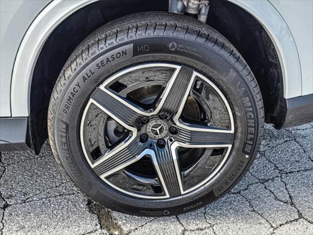 new 2025 Mercedes-Benz GLC 300 car, priced at $62,140