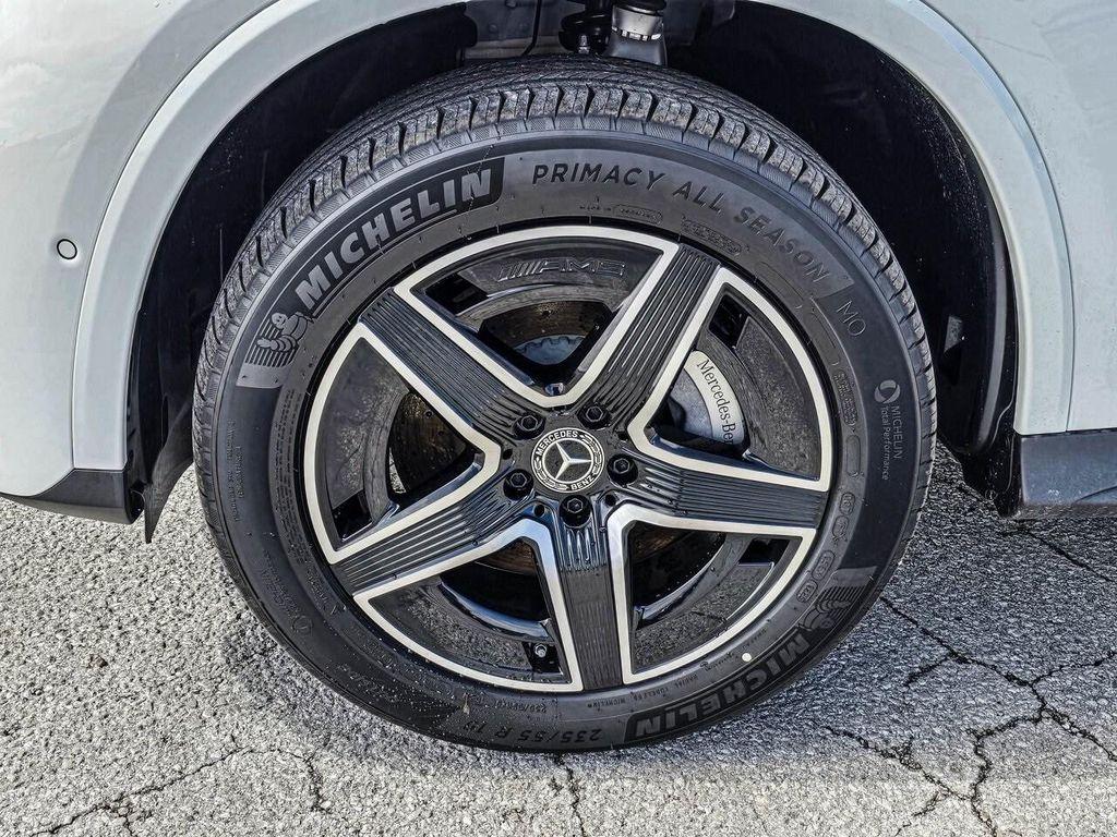 new 2025 Mercedes-Benz GLC 300 car, priced at $56,335