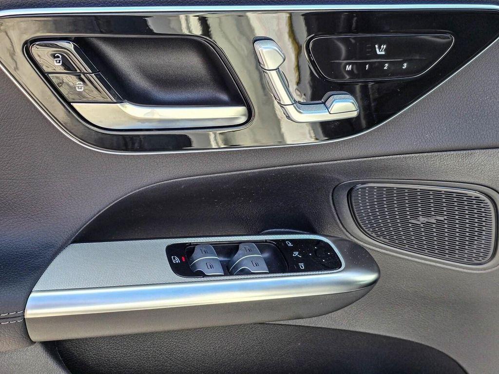 new 2025 Mercedes-Benz GLC 300 car, priced at $56,335