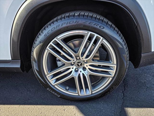 new 2025 Mercedes-Benz GLS 450 car, priced at $103,120