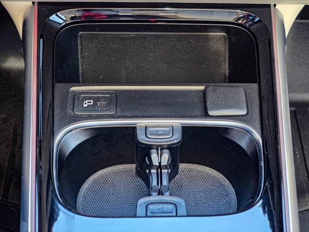 used 2023 Mercedes-Benz GLB 250 car, priced at $37,985