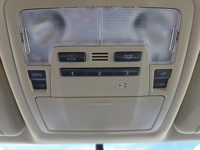 used 2015 Toyota Highlander car, priced at $15,775