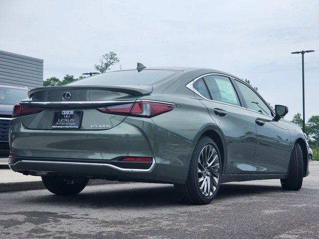 new 2025 Lexus ES 300h car, priced at $53,856