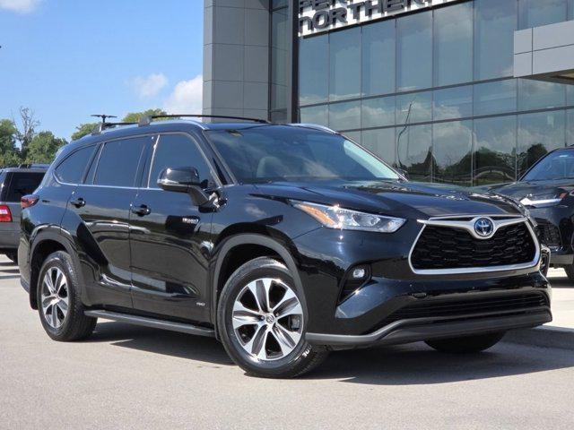 used 2020 Toyota Highlander Hybrid car, priced at $32,396