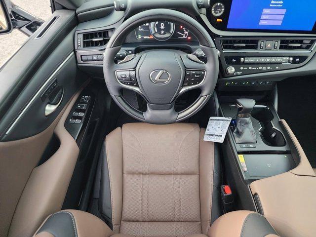new 2025 Lexus ES 300h car, priced at $53,754