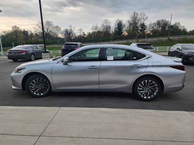new 2025 Lexus ES 300h car, priced at $53,754