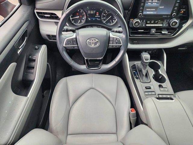 used 2021 Toyota Highlander car, priced at $29,964