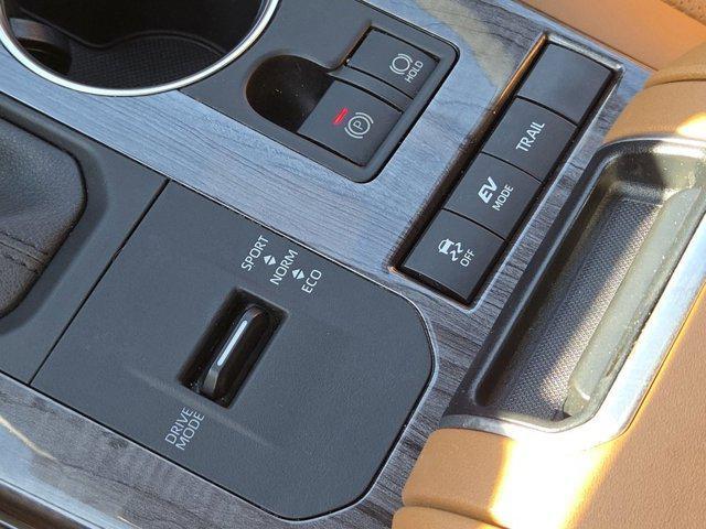 used 2021 Toyota Highlander Hybrid car, priced at $30,428