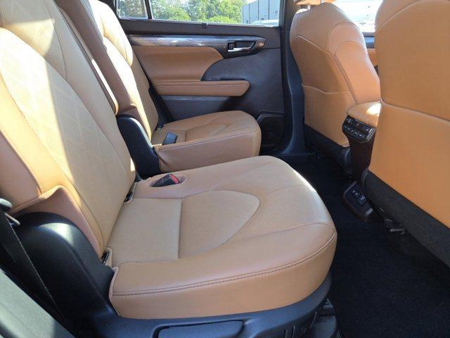 used 2021 Toyota Highlander Hybrid car, priced at $30,428