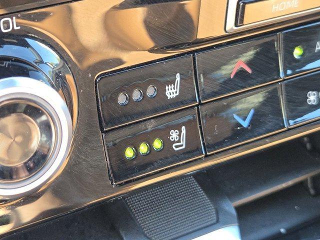 used 2021 Toyota Highlander Hybrid car, priced at $30,428