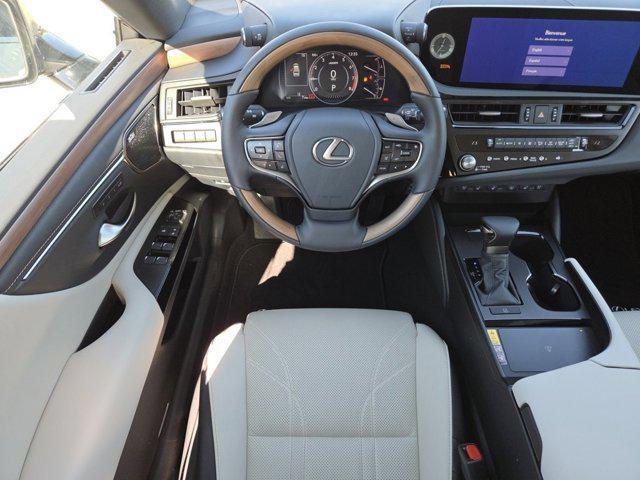 new 2025 Lexus ES 350 car, priced at $53,367