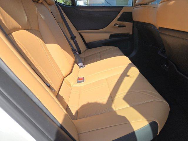new 2025 Lexus ES 300h car, priced at $54,593