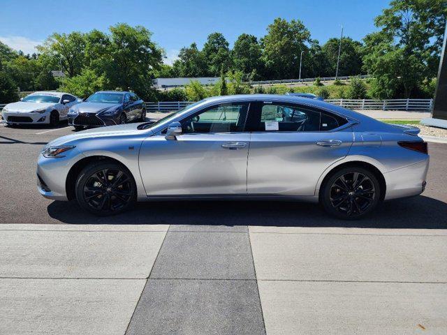 new 2025 Lexus ES 300h car, priced at $52,464