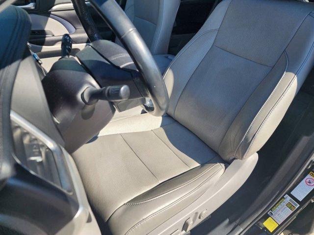 used 2017 Toyota Highlander car, priced at $23,724