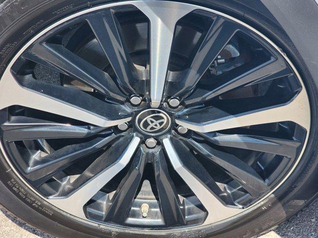 used 2022 Toyota Highlander car, priced at $34,045