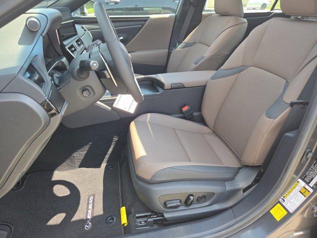 new 2025 Lexus ES 300h car, priced at $48,710