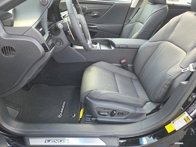 new 2025 Lexus ES 300h car, priced at $54,133