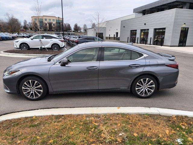 used 2019 Lexus ES 300h car, priced at $32,940