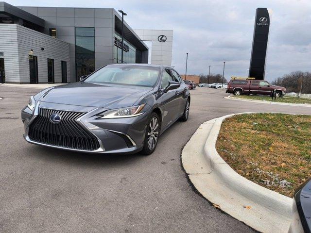 used 2019 Lexus ES 300h car, priced at $32,940