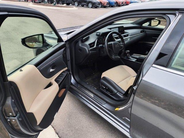 used 2019 Lexus ES 300h car, priced at $32,940