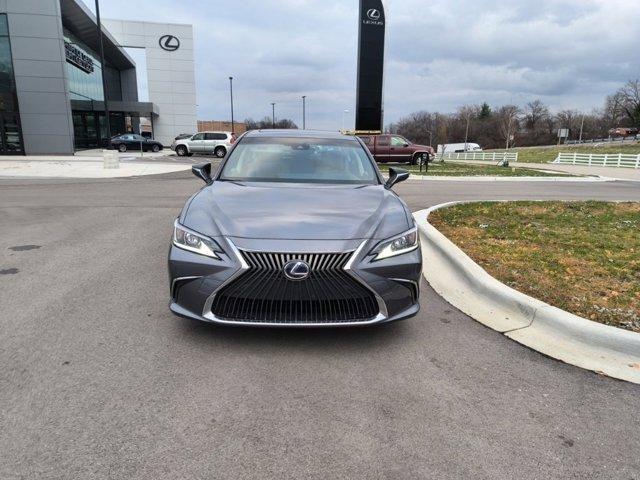 used 2019 Lexus ES 300h car, priced at $32,940