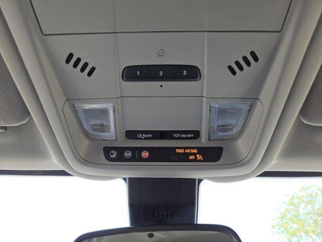 used 2021 Chevrolet Equinox car, priced at $19,784