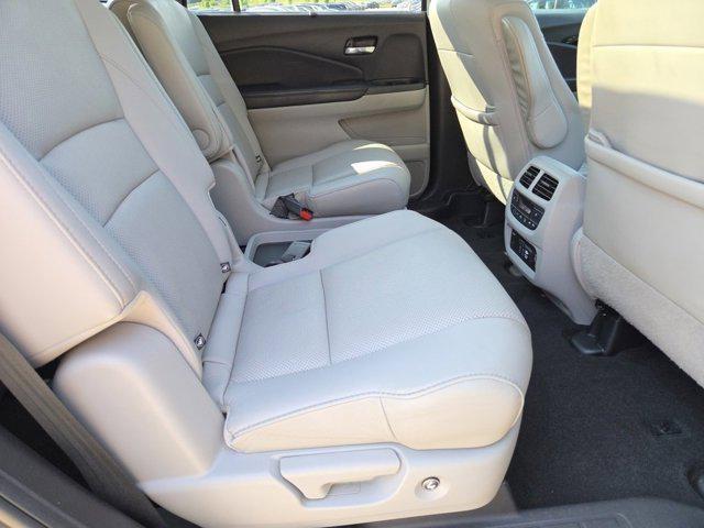 used 2021 Honda Pilot car, priced at $29,018