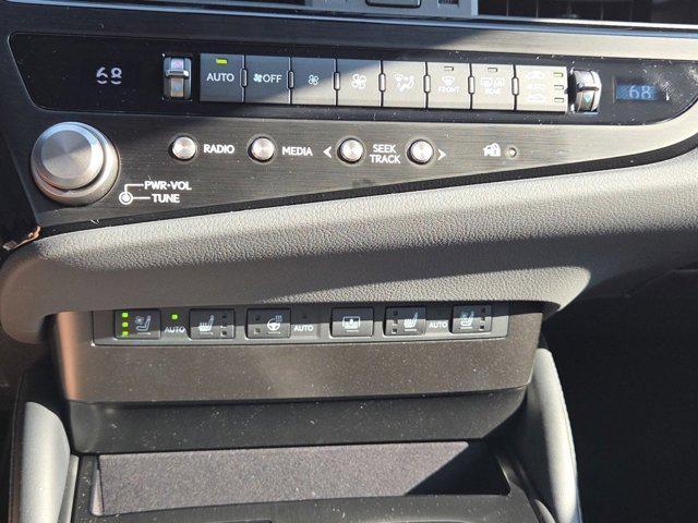 new 2025 Lexus ES 300h car, priced at $54,731