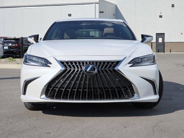 new 2025 Lexus ES 300h car, priced at $54,731