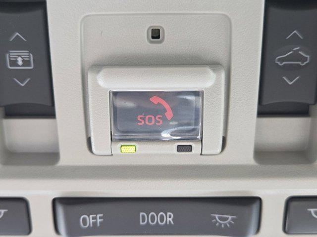 used 2021 Toyota Highlander Hybrid car, priced at $39,653