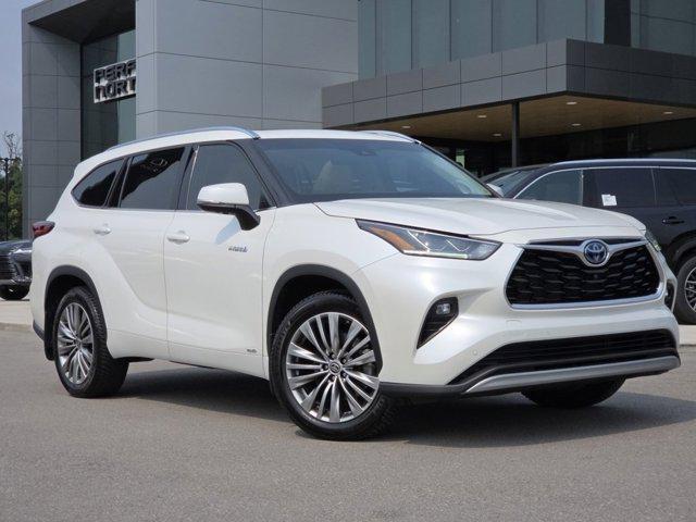 used 2021 Toyota Highlander Hybrid car, priced at $39,653
