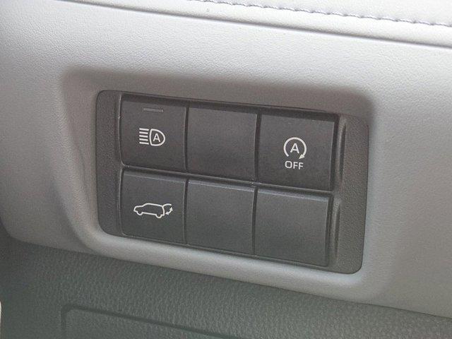 used 2024 Toyota Highlander car, priced at $37,964